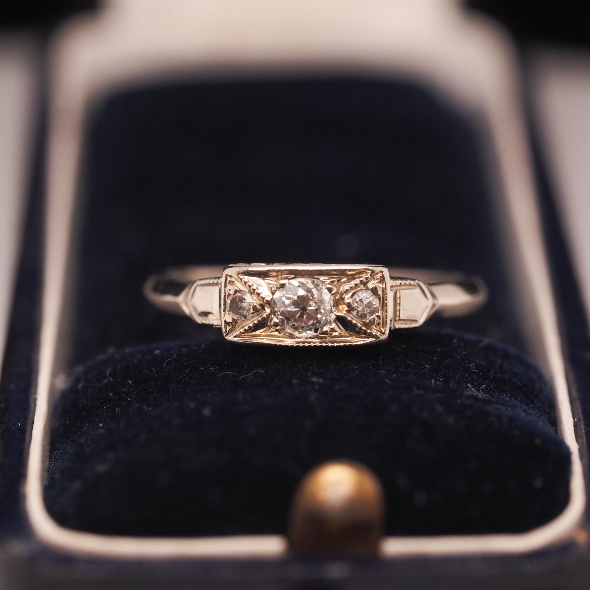 14K White Gold Art Deco Old Mine Diamond Engagement Ring - VHK#518a