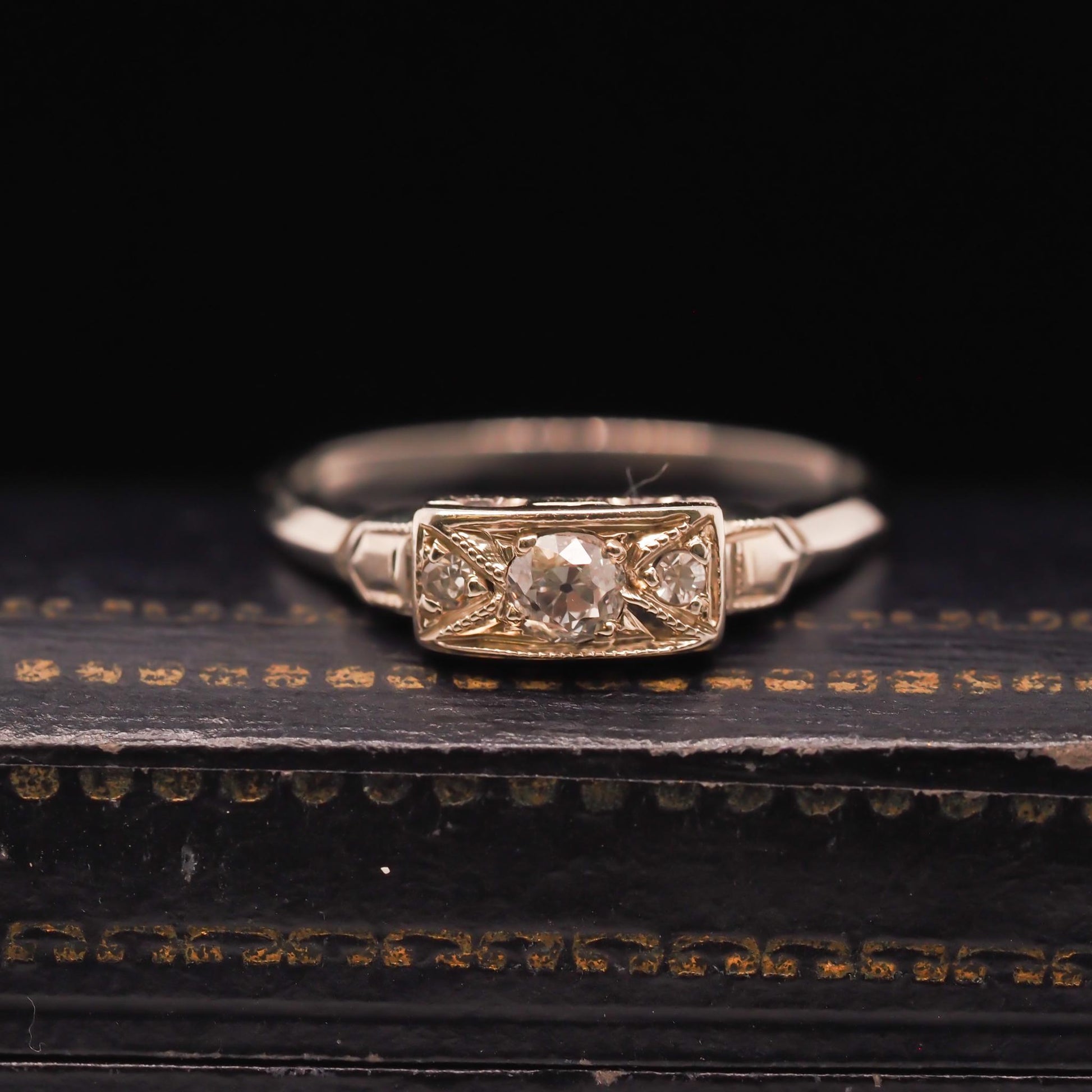 14K White Gold Art Deco Old Mine Diamond Engagement Ring - VHK#518a