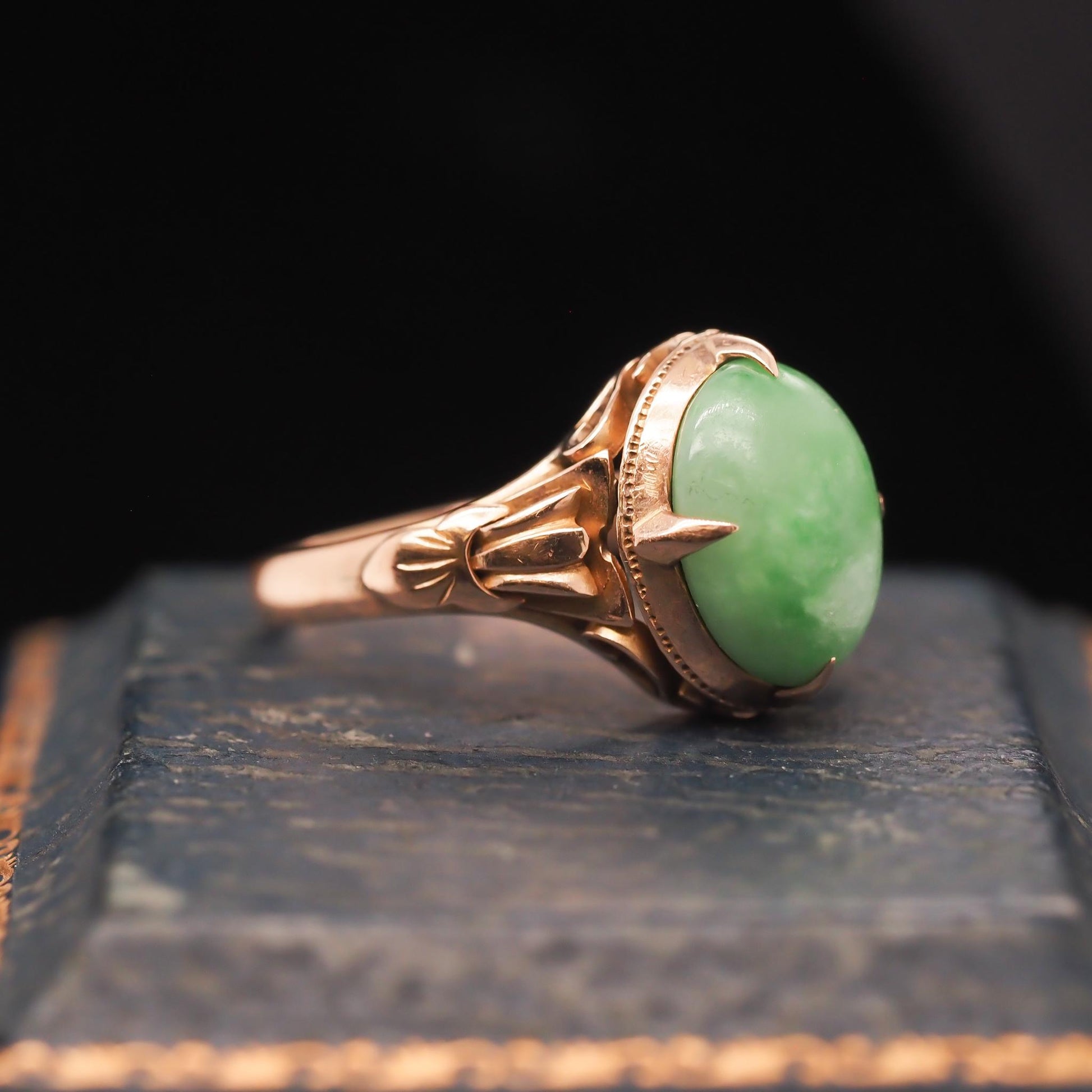 Vintage 18K Yellow Gold Hand Carved Jade Ring - VHK#595a