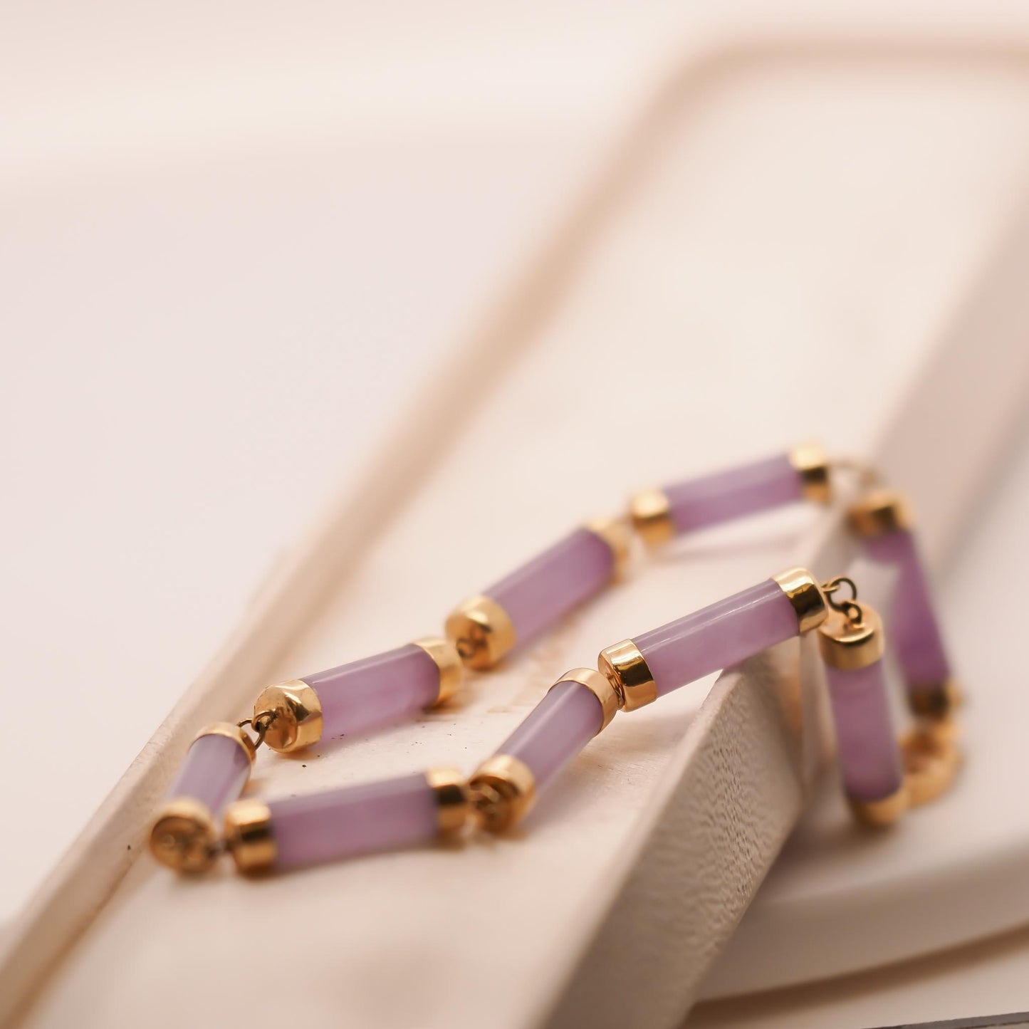Vintage 14K Yellow Gold Lavender Jade Link Bracelet - VHK#743