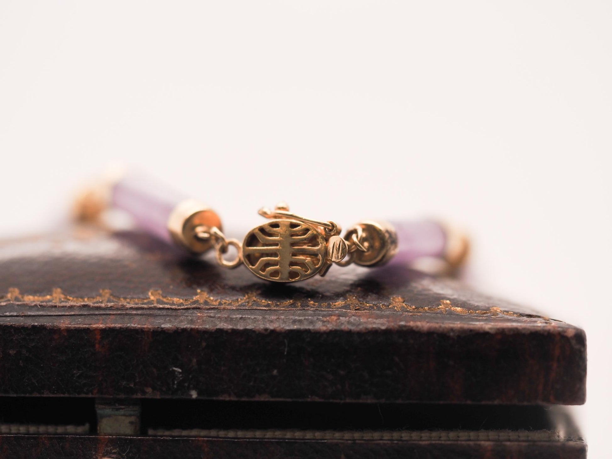 Vintage 14K Yellow Gold Lavender Jade Link Bracelet - VHK#743