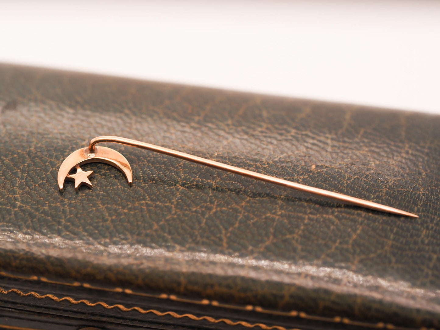 Circa 1900s 14K Yellow Gold and Pearl Moon Stick Pin - VHK#749