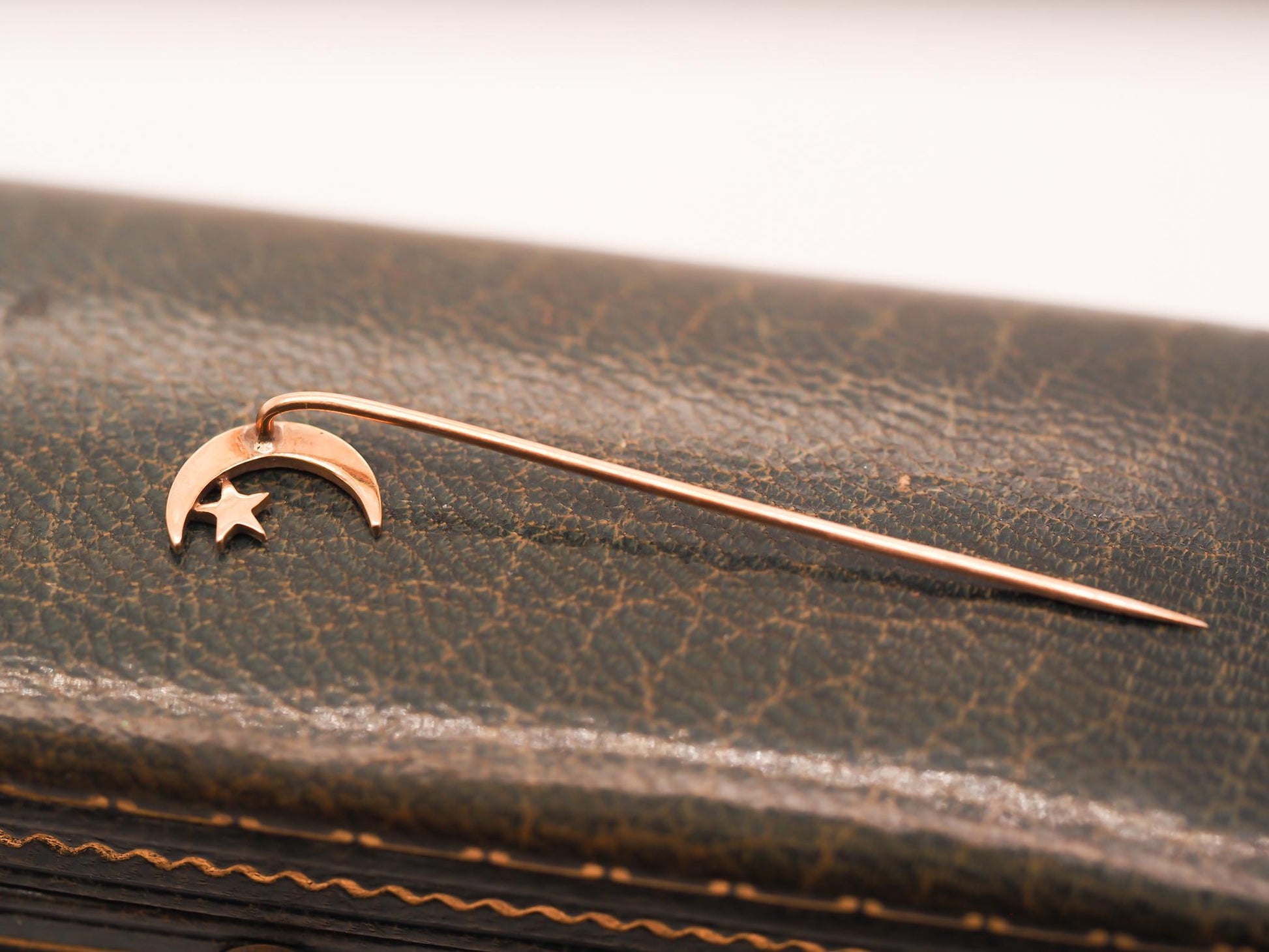 Circa 1900s 14K Yellow Gold and Pearl Moon Stick Pin - VHK#749