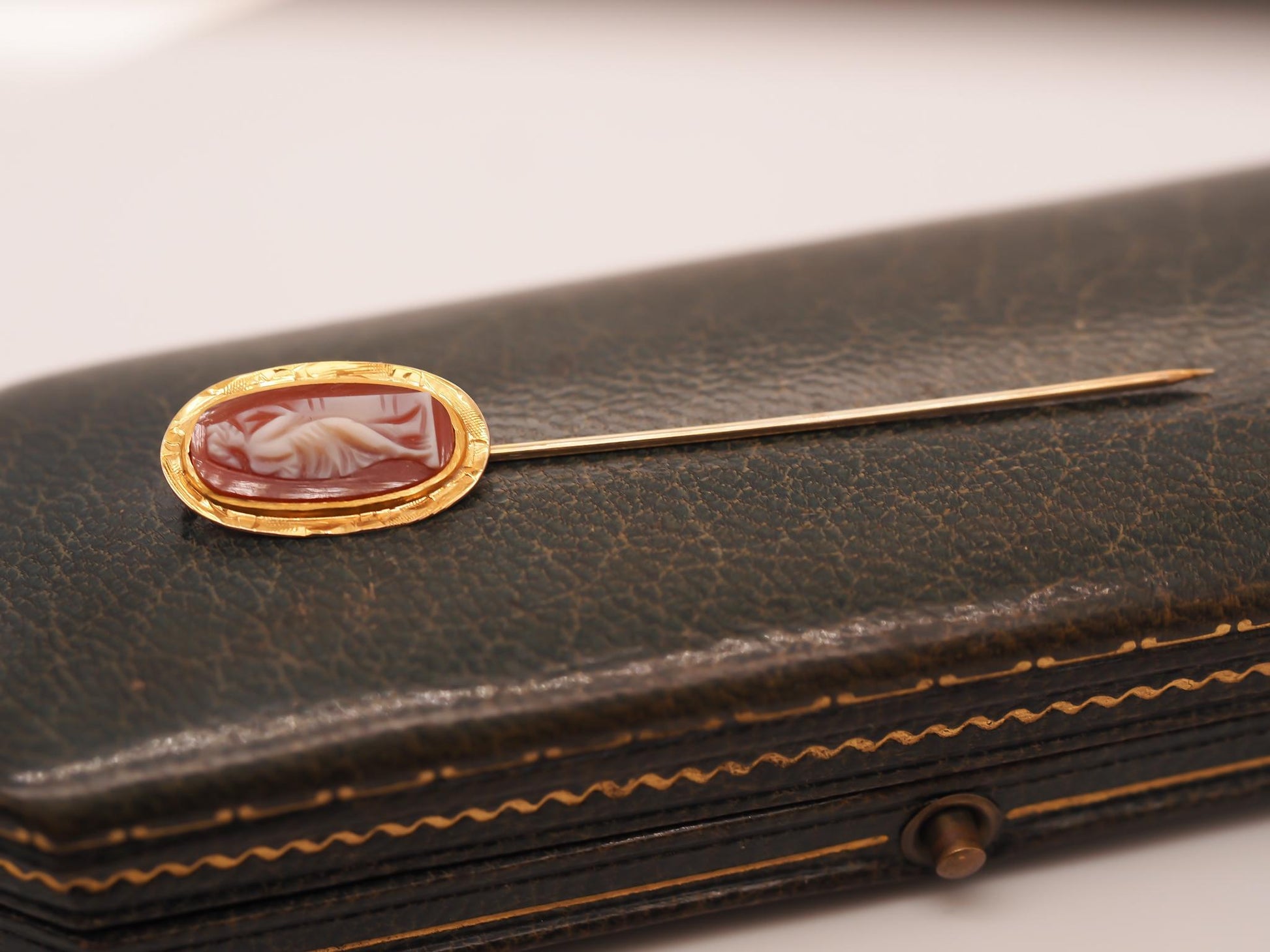 14K Yellow Gold Cameo Stick Pin - VHK#751