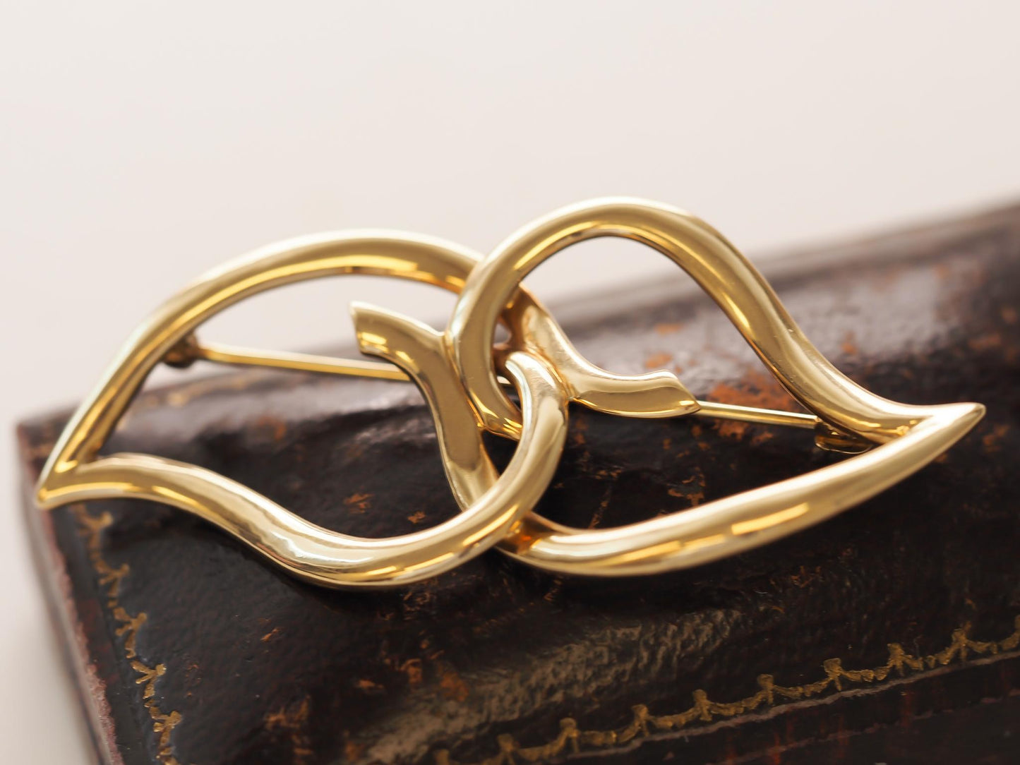 Circa 1987 18K Yellow Gold Tiffany & Co. Brooch Pin