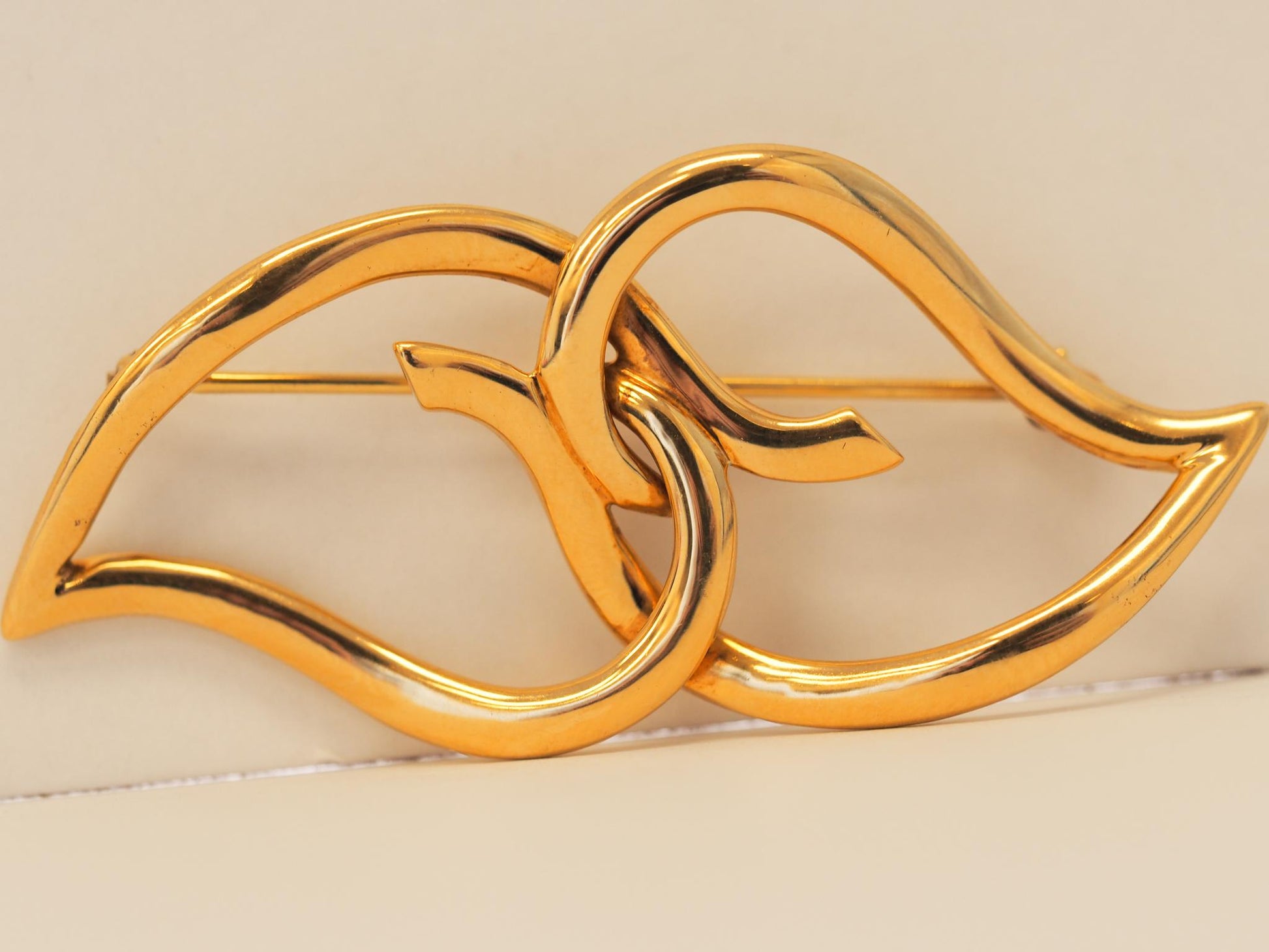 Circa 1987 18K Yellow Gold Tiffany & Co. Brooch Pin