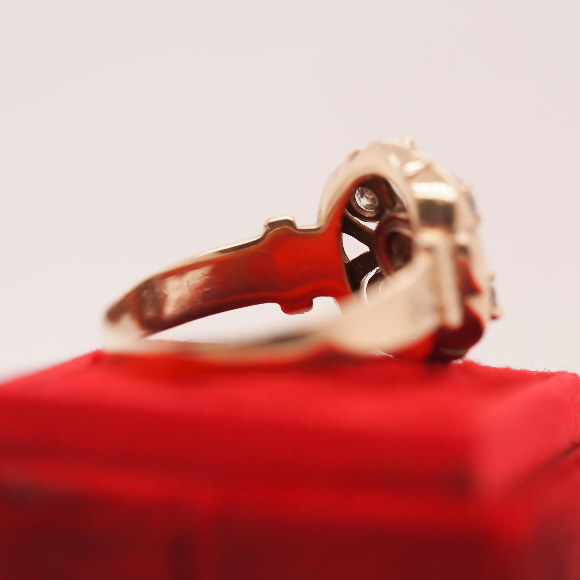 Circa 1950s 14K Yellow Gold Diamond and Enamel Ring - VHK#753