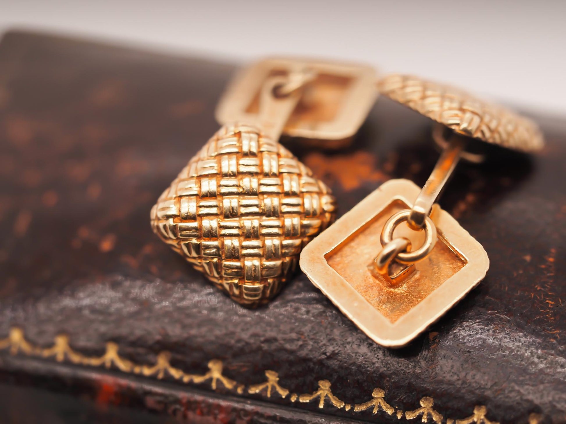 1940s 18k Yellow Gold Tiffany & Co Cufflinks