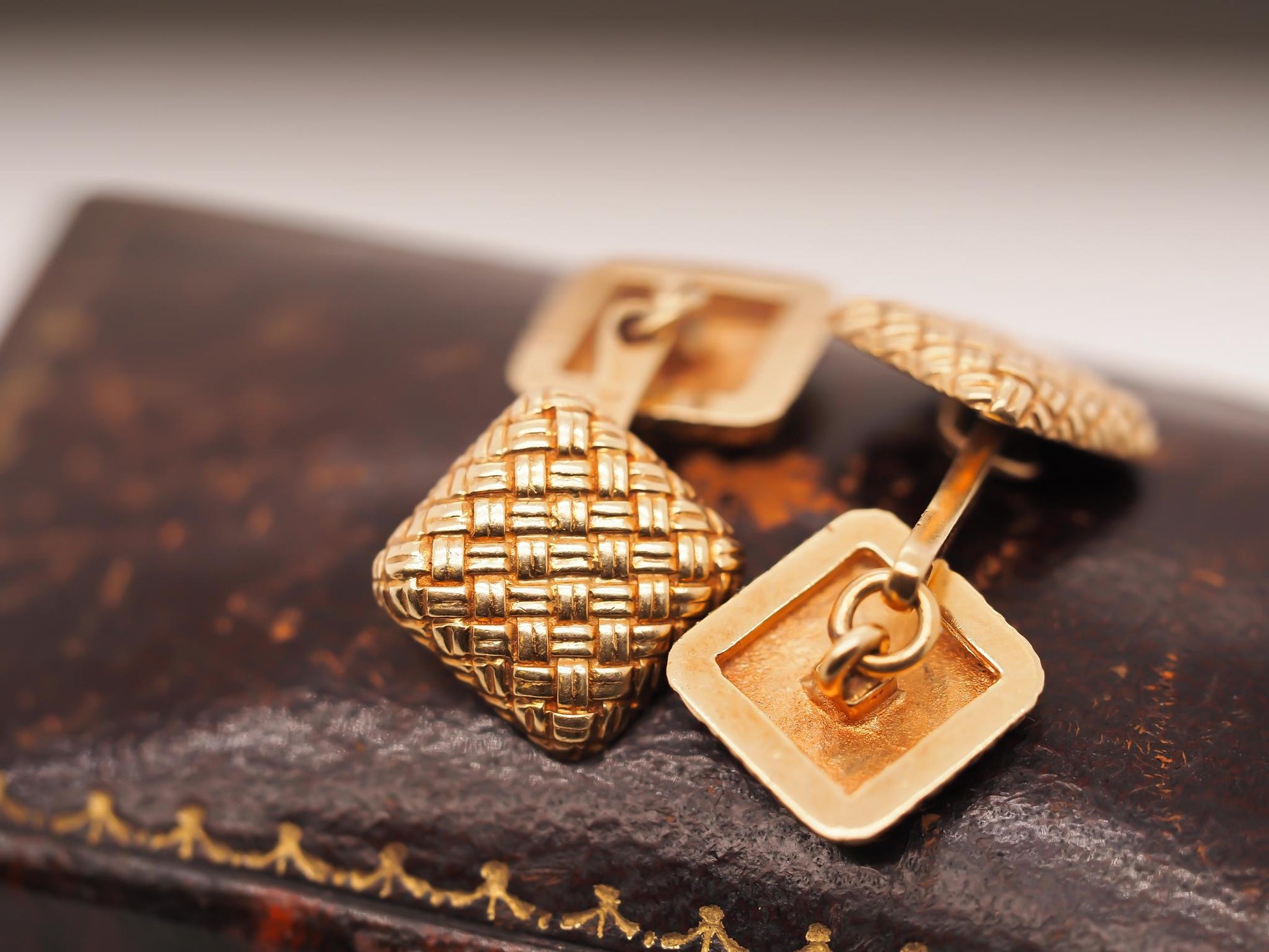 1940s 18k Yellow Gold Tiffany & Co Cufflinks