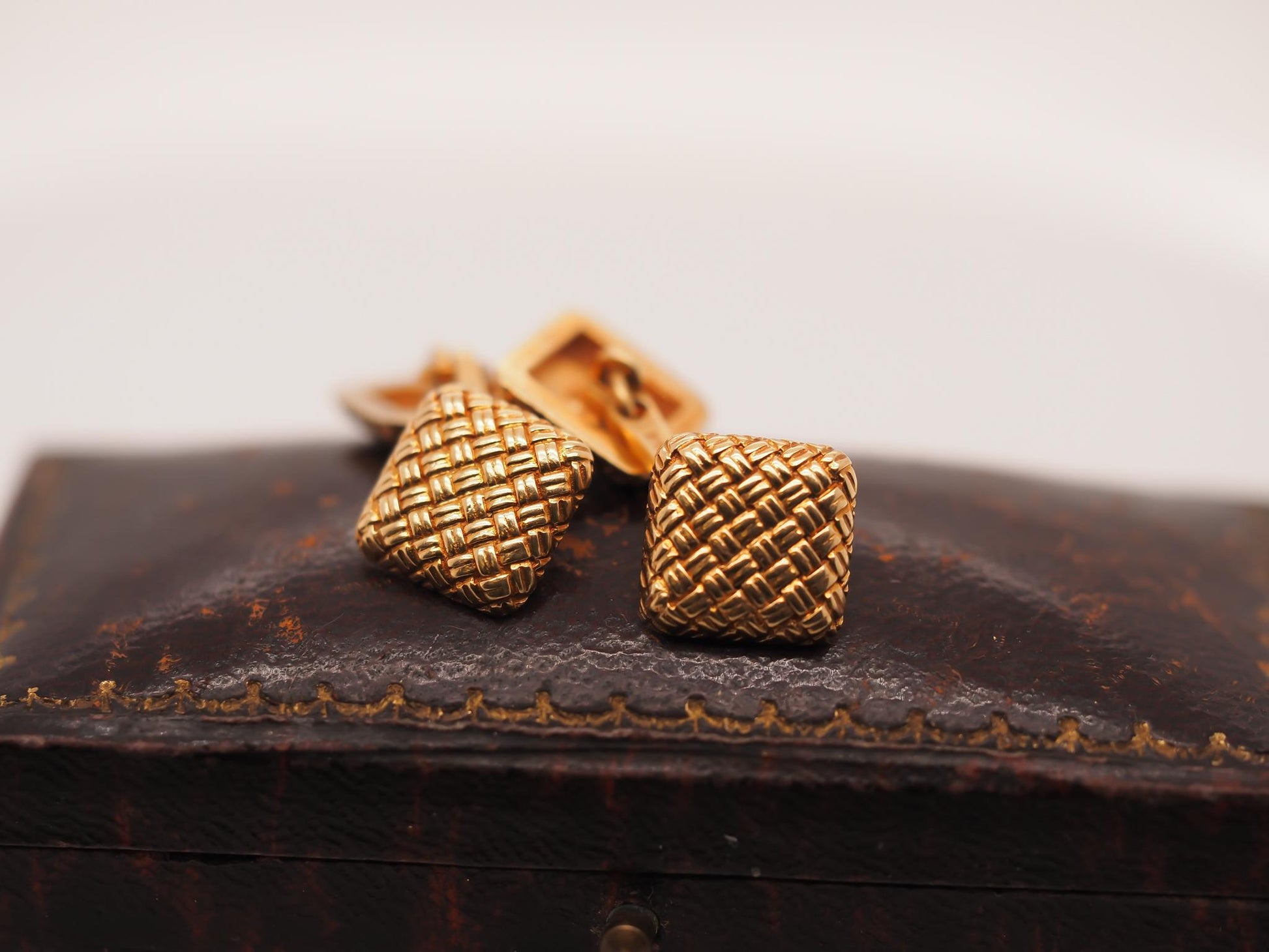 1940s 18k Yellow Gold Tiffany & Co Cufflinks