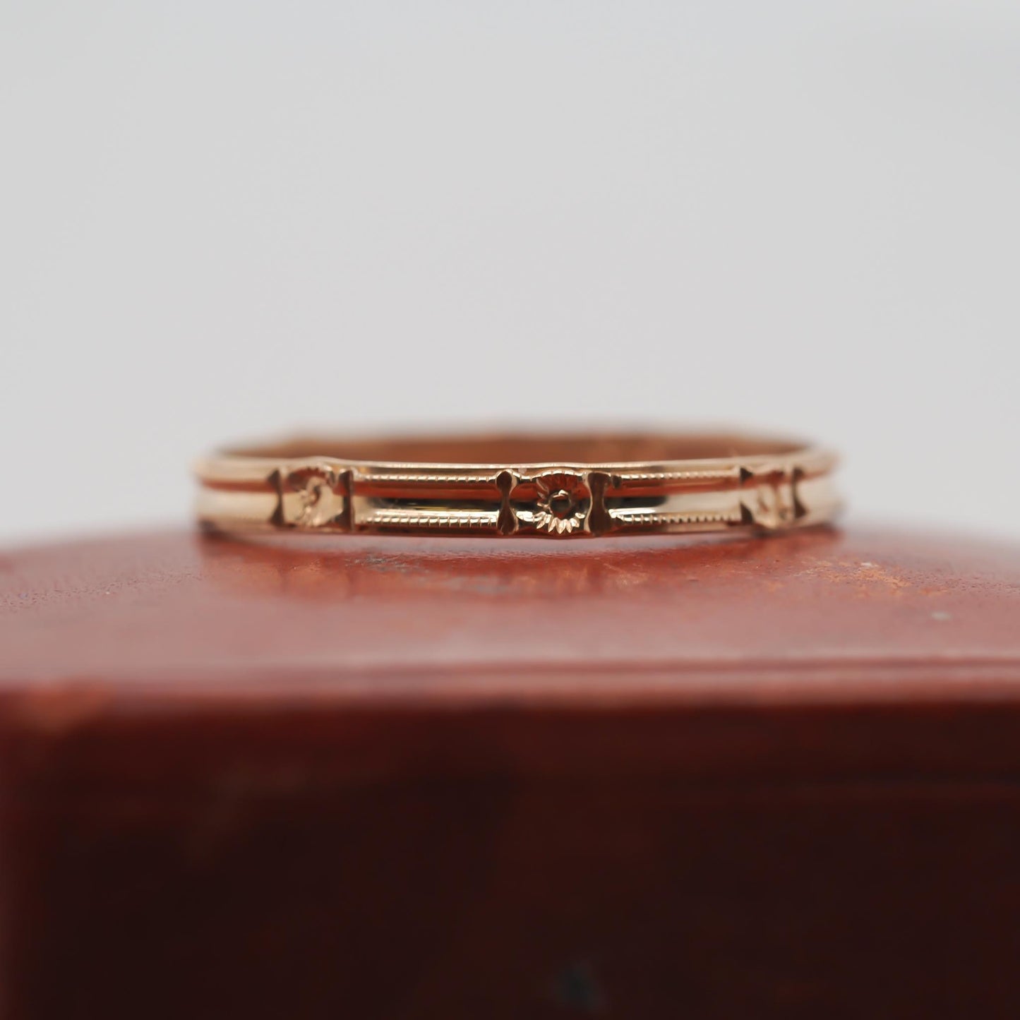 1920S 10K Yellow Gold Vintage Engraved Wedding Band - VHK#802