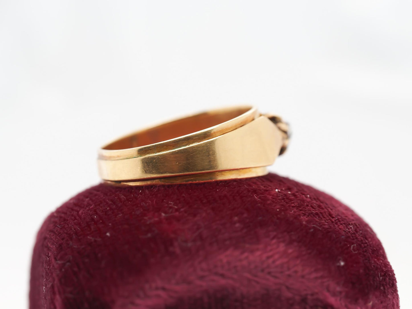 Victorian 18K Yellow Gold Rose Cut Diamond Ring
