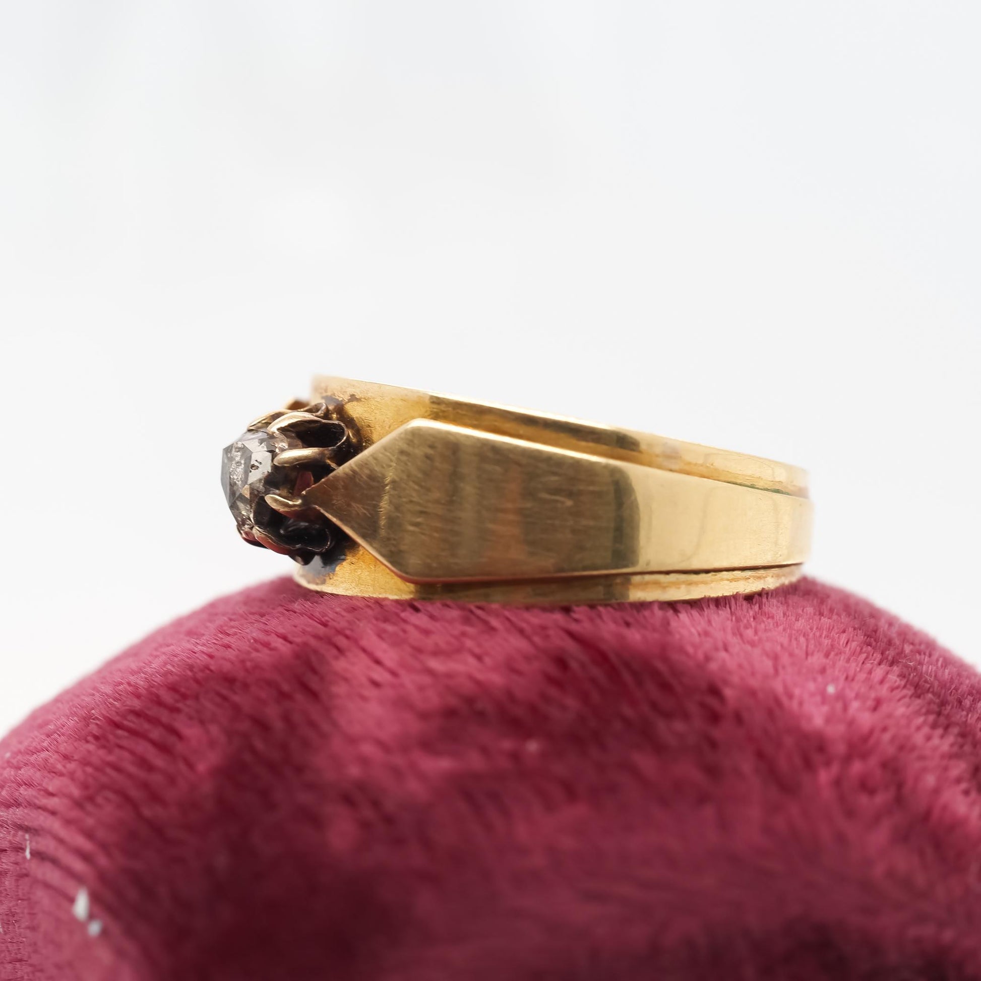 Victorian 18K Yellow Gold Rose Cut Diamond Ring