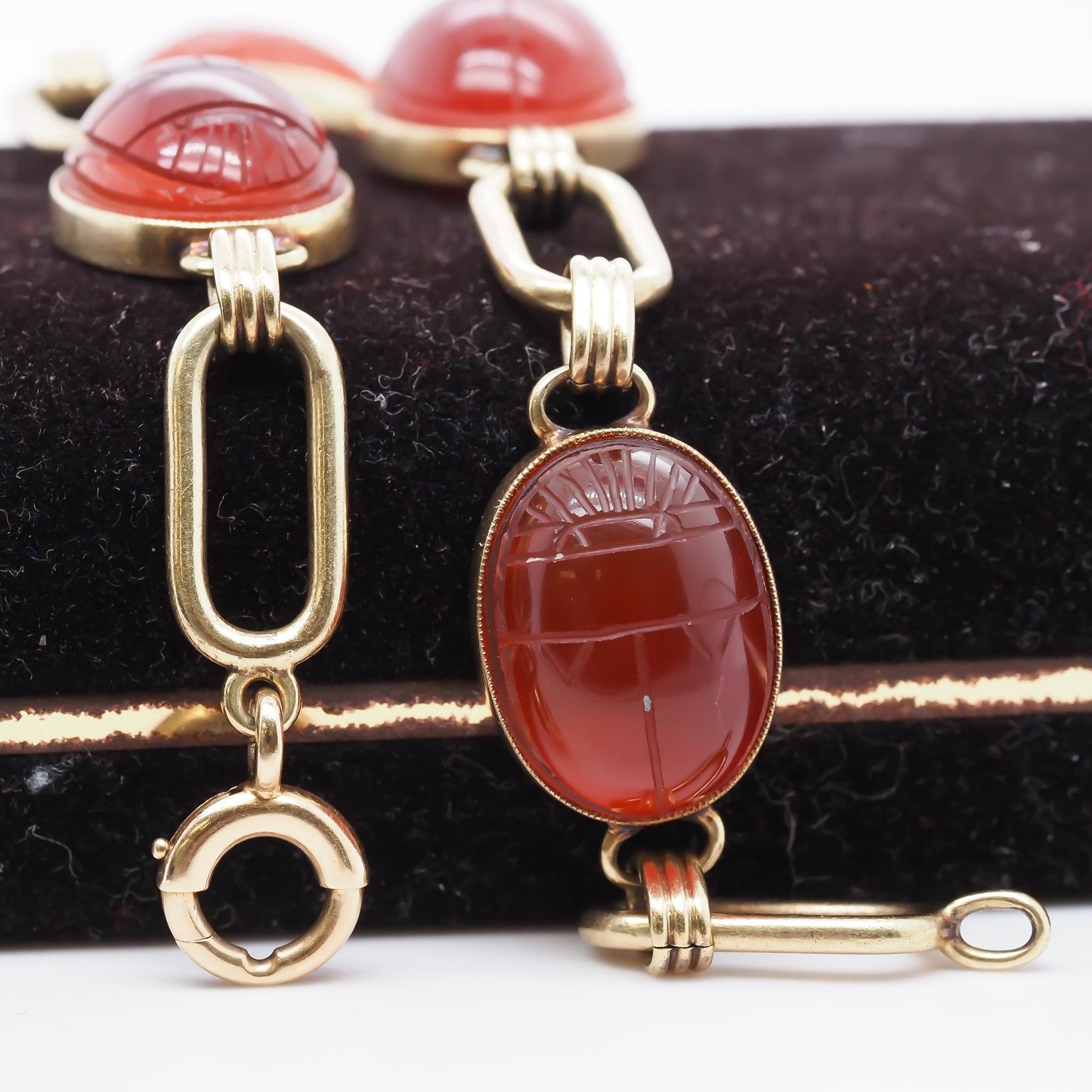 Vintage 1940s 14K Yellow Gold Carnelian Scarab Link Bracelet - VHK#759