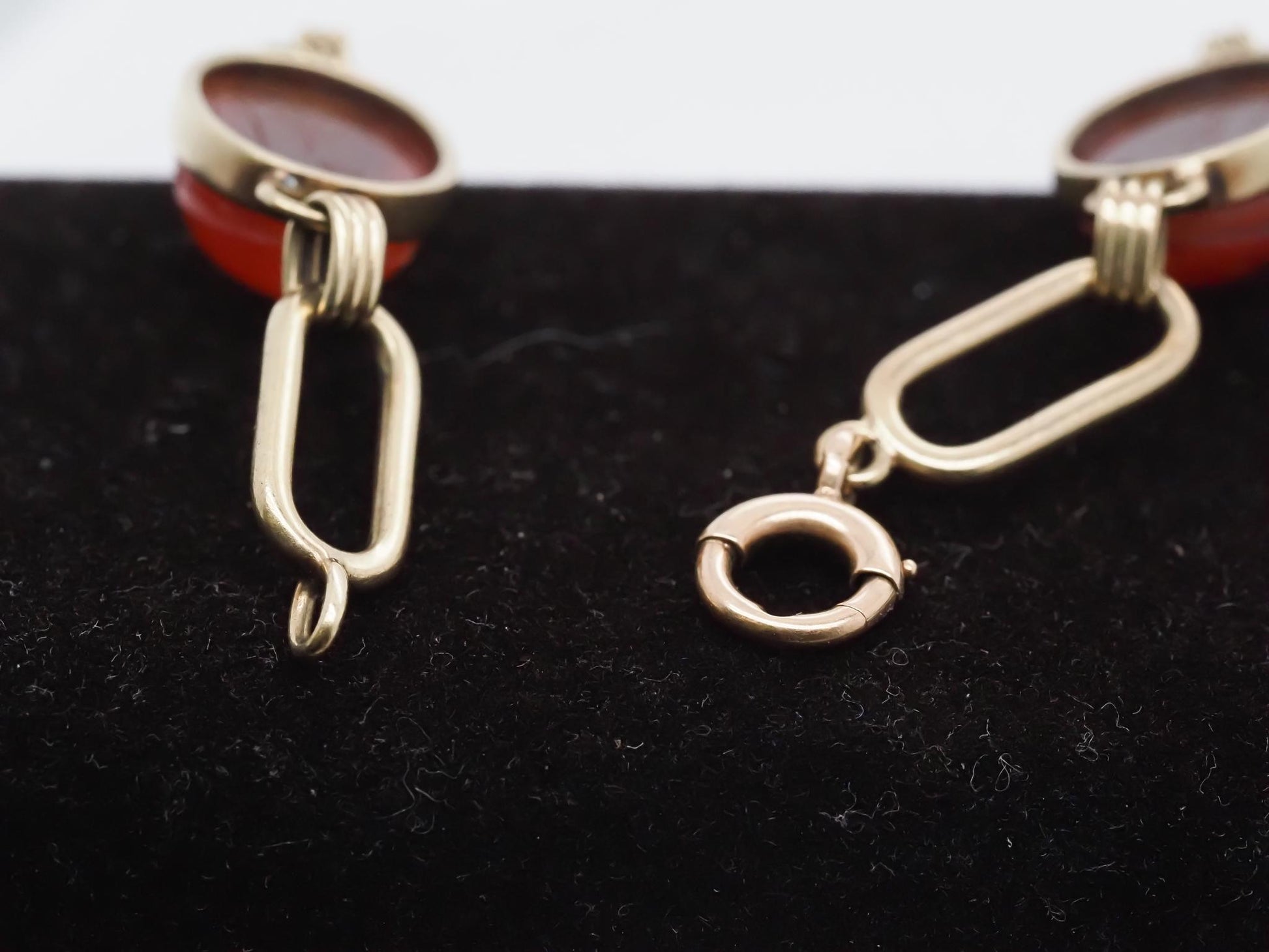 Vintage 1940s 14K Yellow Gold Carnelian Scarab Link Bracelet - VHK#759