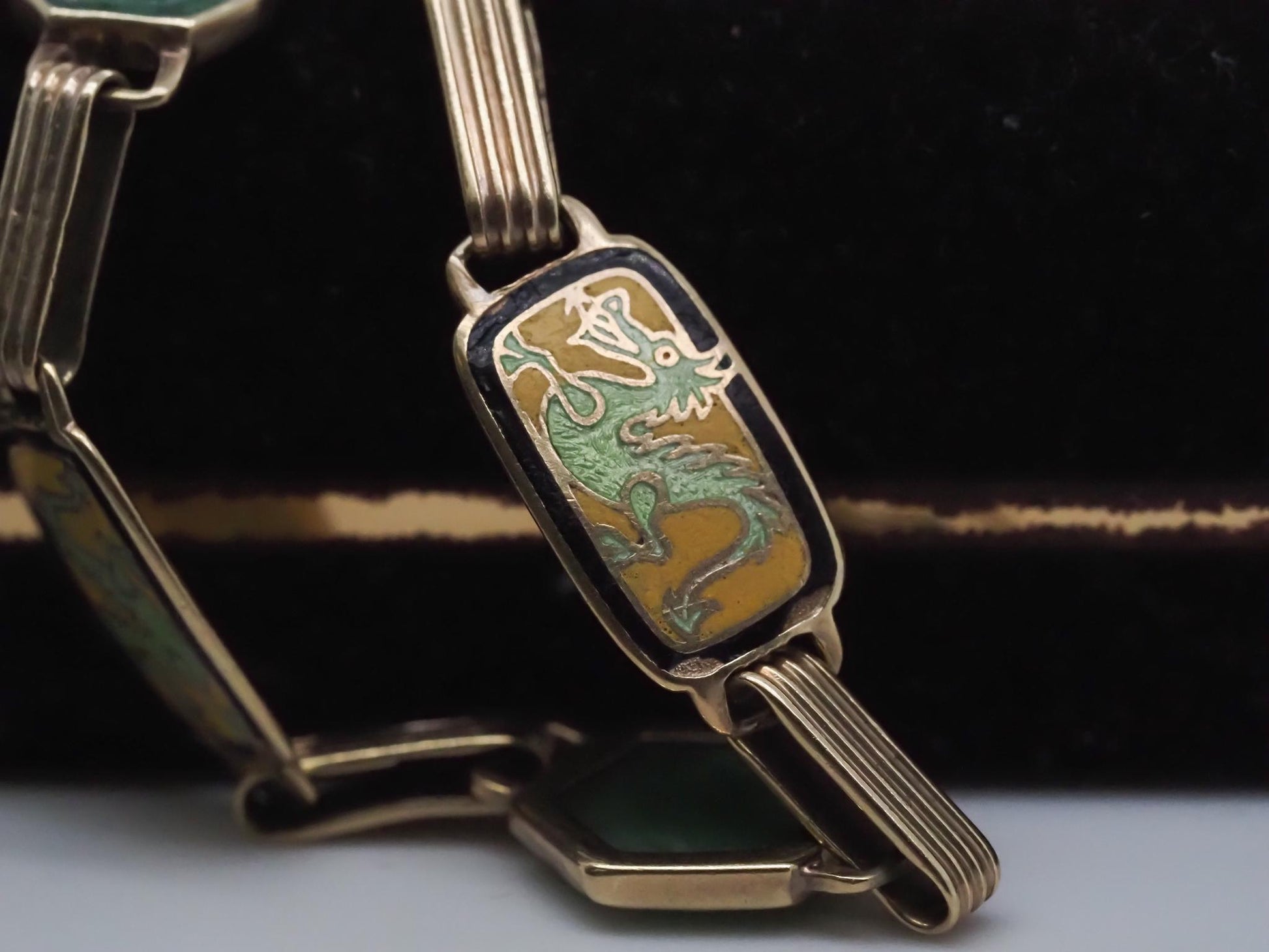 Vintage 14K Yellow Gold Carved Jade and Enamel Dragon Bracelet - VHK#760