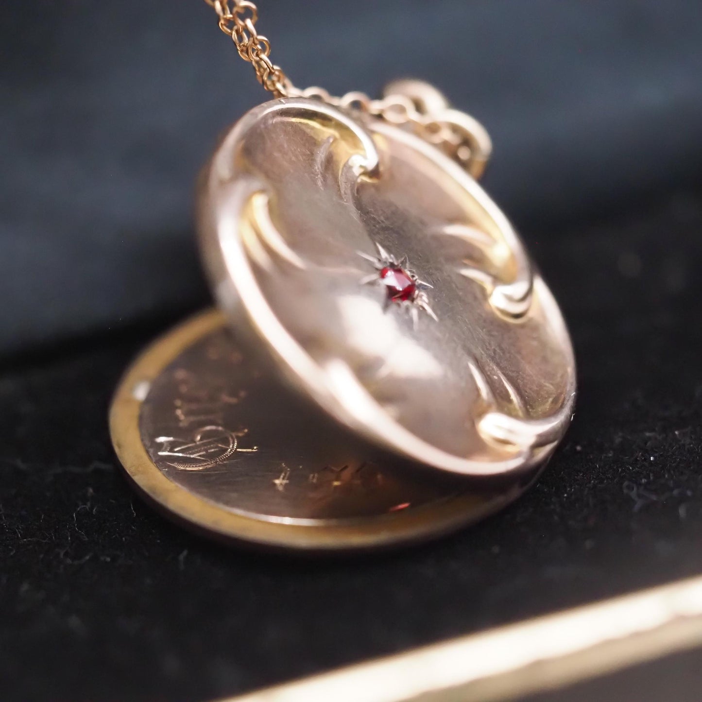 10k Yellow Gold Vintage Locket Engraved 1907 with red stone - VHK#775a