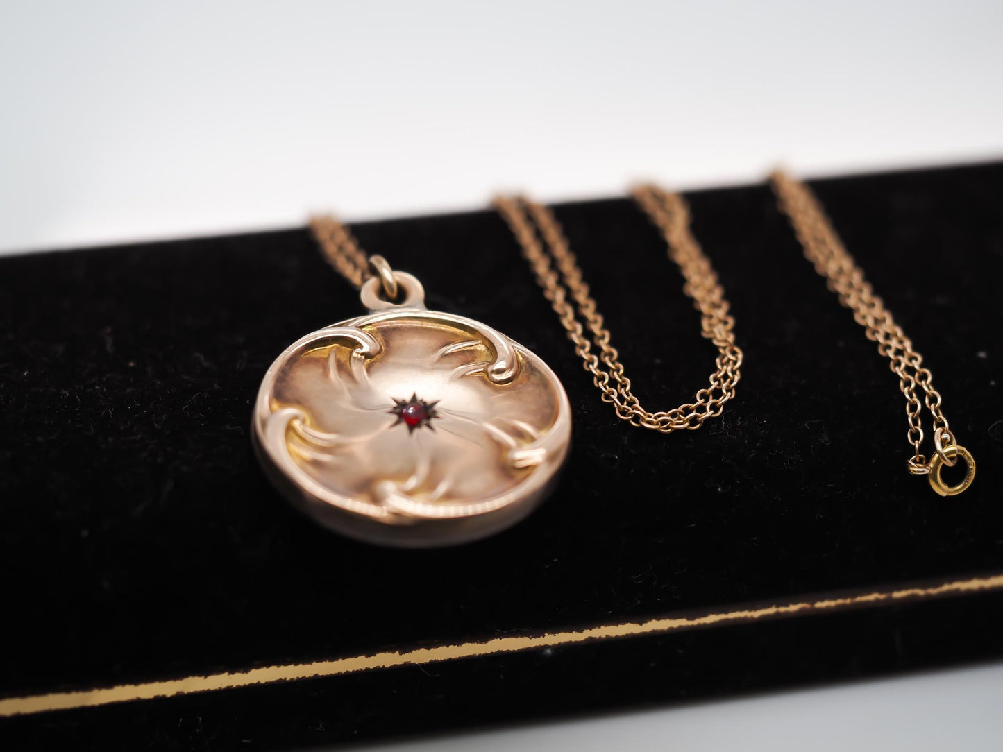 10k Yellow Gold Vintage Locket Engraved 1907 with red stone - VHK#775a