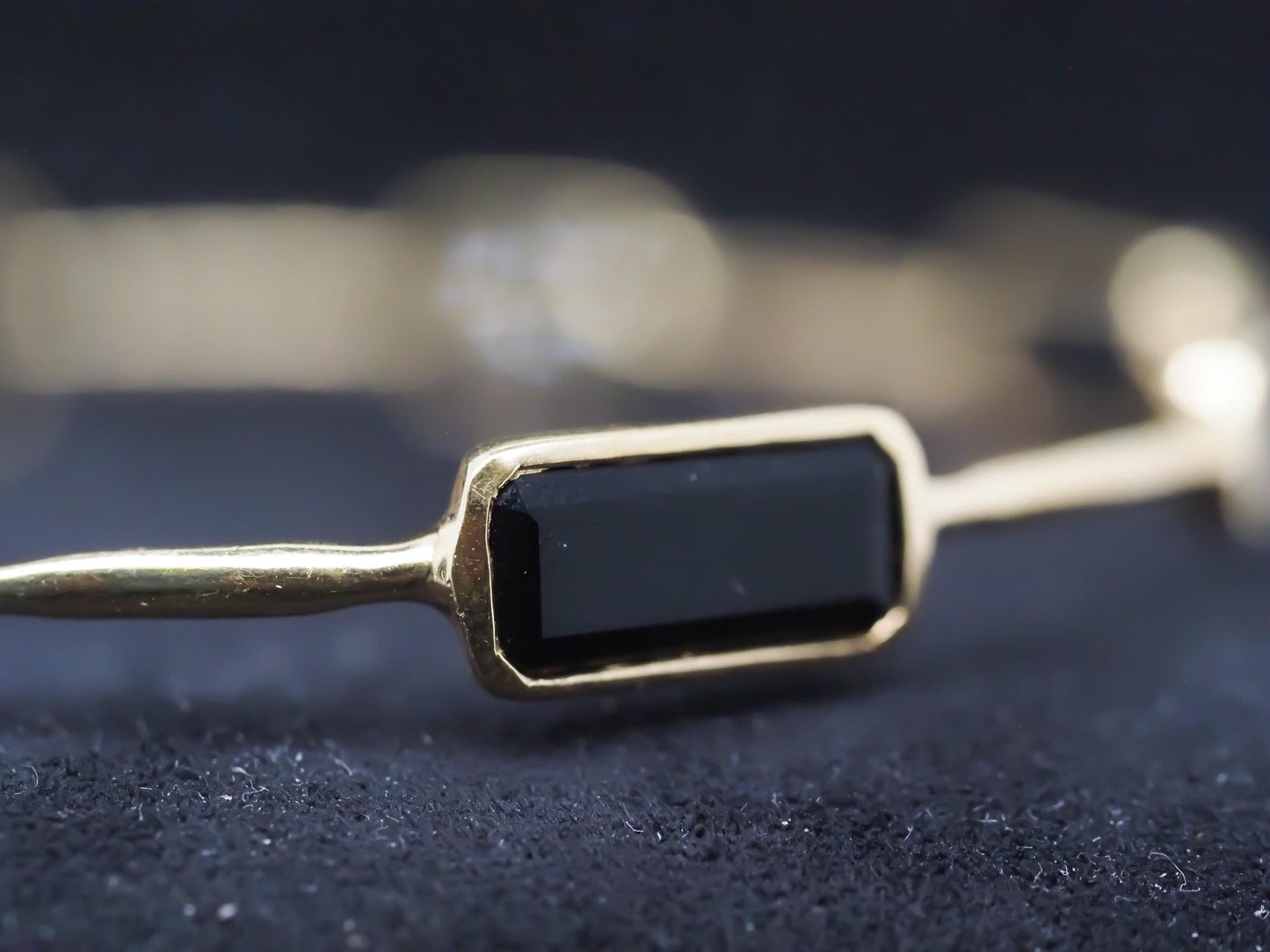 IPPOLITA 18k Yellow Gold Onyx and Hammered Finish Bangle - VHK#801