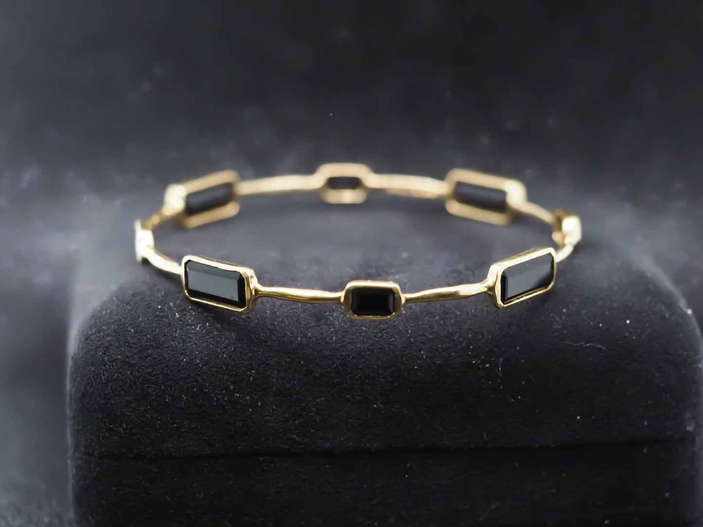 IPPOLITA 18k Yellow Gold Onyx and Hammered Finish Bangle - VHK#801