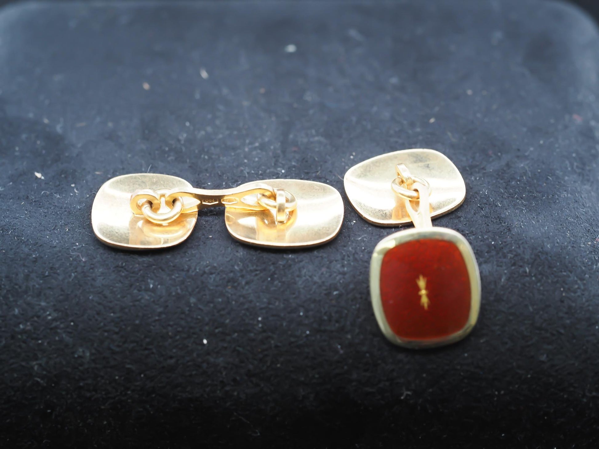 Vintage 18k Yellow Gold Red Enamel Cufflinks - VHK#827