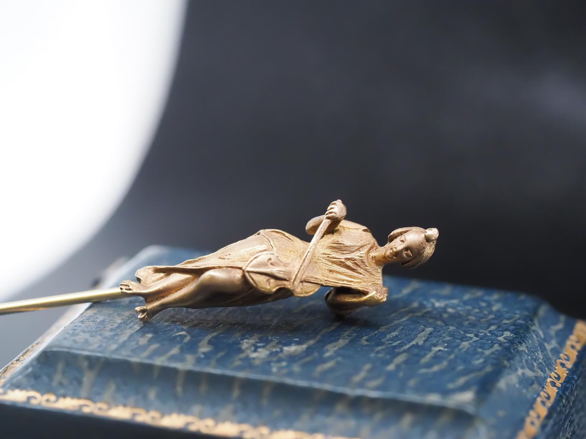 Circa 1900s 14K Yellow Gold Woman Playing Violin Stick Pin - VHK#841