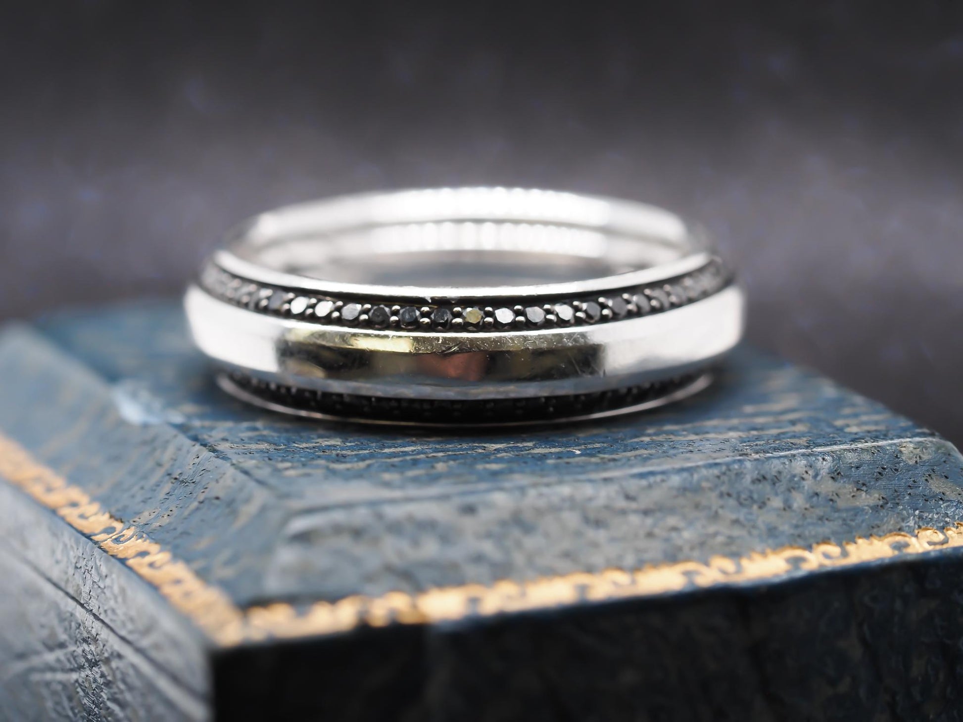 18K White Gold David Yurman Black Diamond Beveled Band Ring Size 11.5 - VHK#847