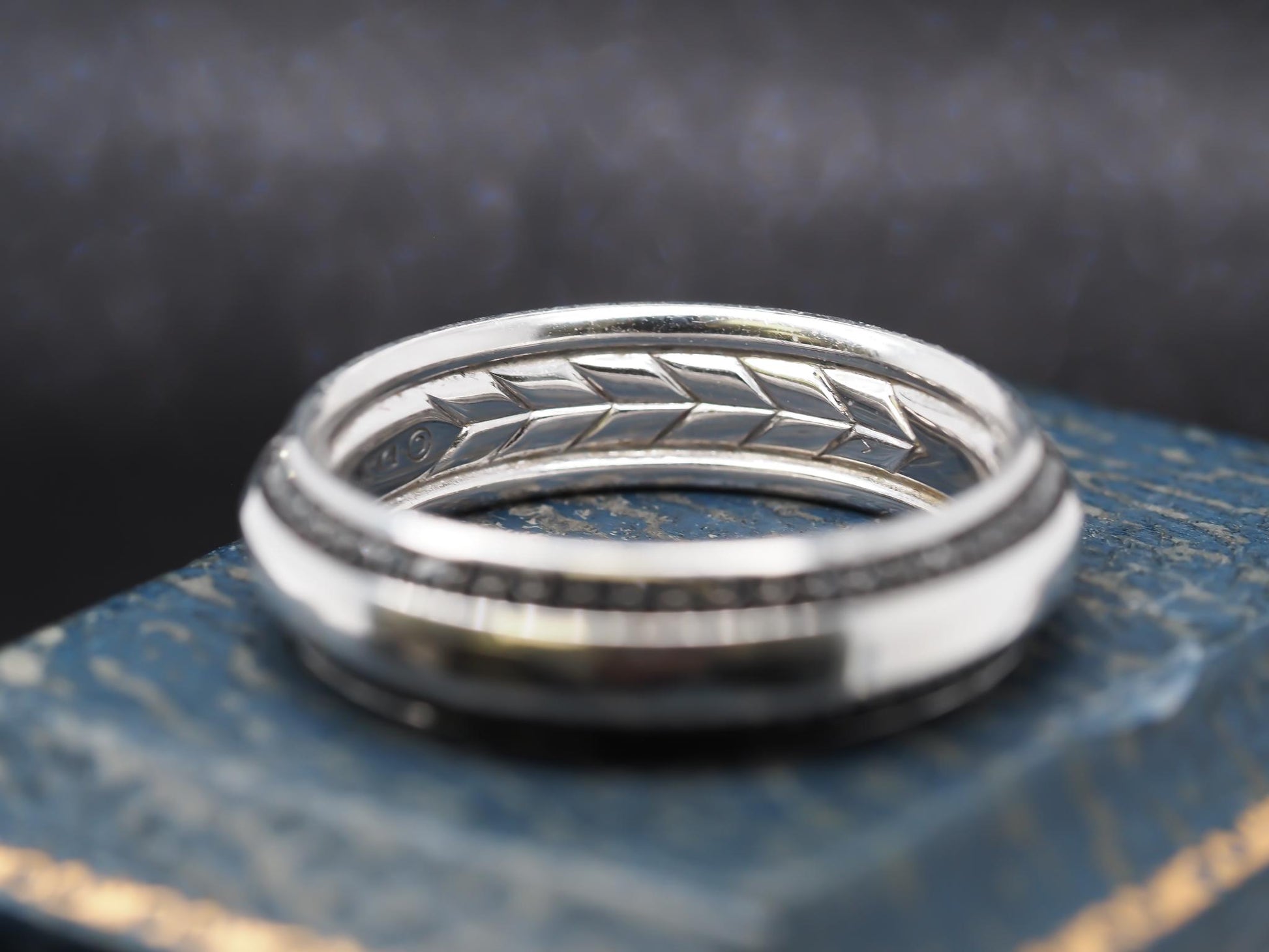 18K White Gold David Yurman Black Diamond Beveled Band Ring Size 11.5 - VHK#847