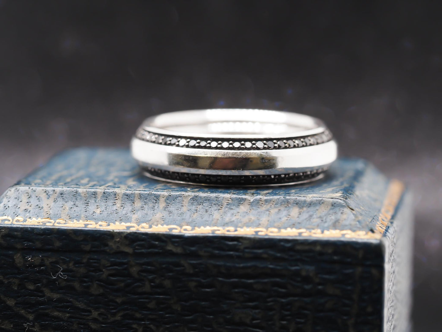 18K White Gold David Yurman Black Diamond Beveled Band Ring Size 11.5 - VHK#847