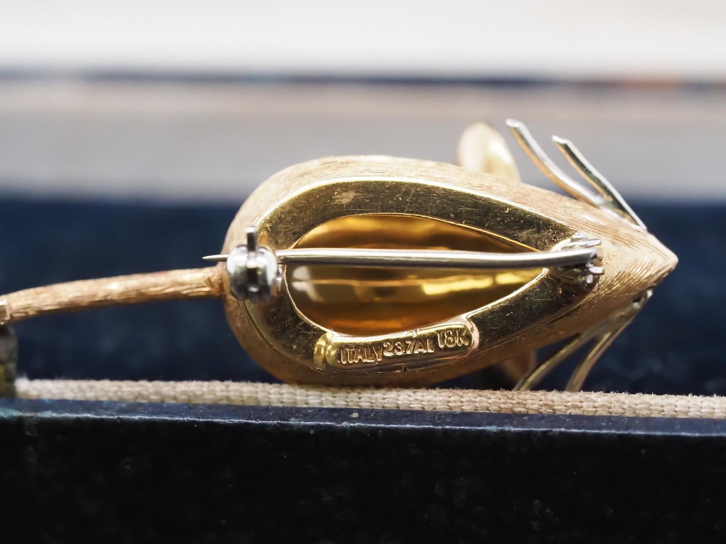18K Yellow Gold Mouse Ruby Eyes with Long Tail Brooch Pin - VHK#857