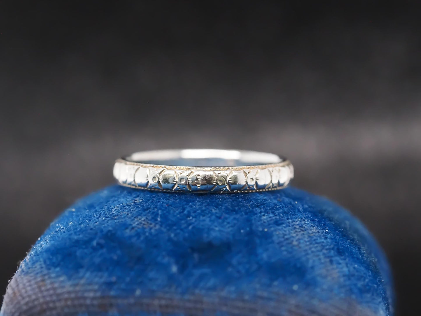 Circa 1930s 18K White Gold Hand Engraved Wedding Band Size 6.5 - VHK#865