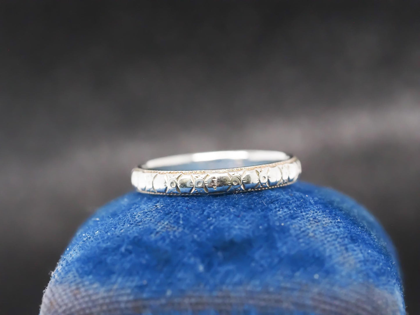 Circa 1930s 18K White Gold Hand Engraved Wedding Band Size 6.5 - VHK#865