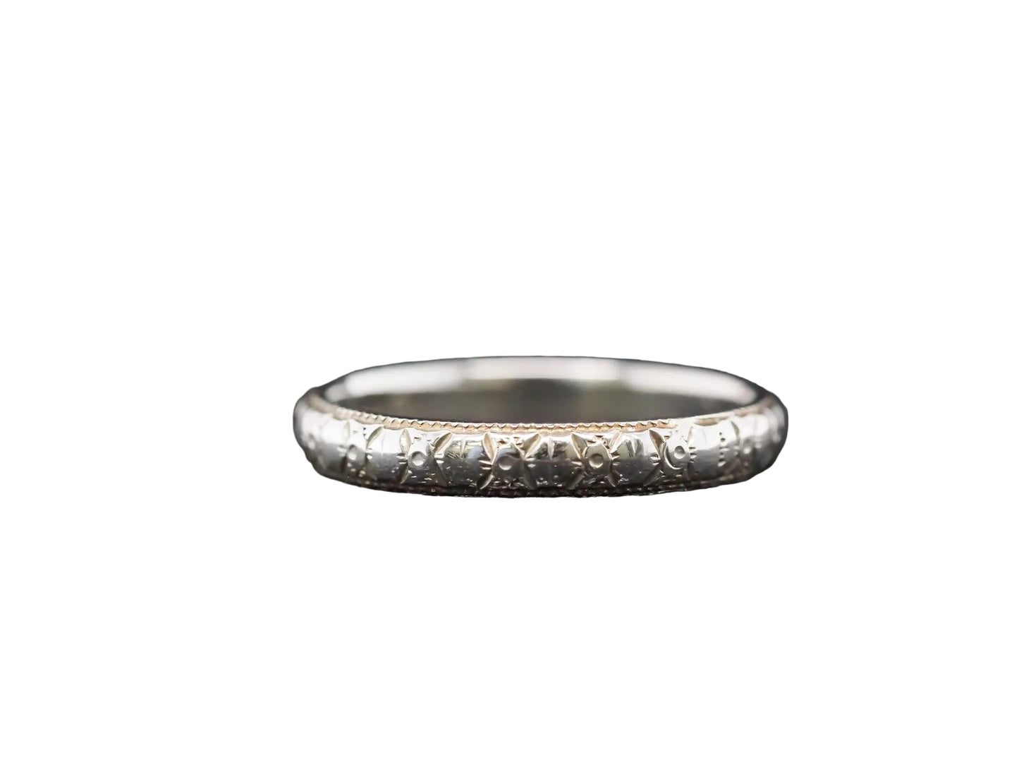 Circa 1930s 18K White Gold Hand Engraved Wedding Band Size 6.5 - VHK#865