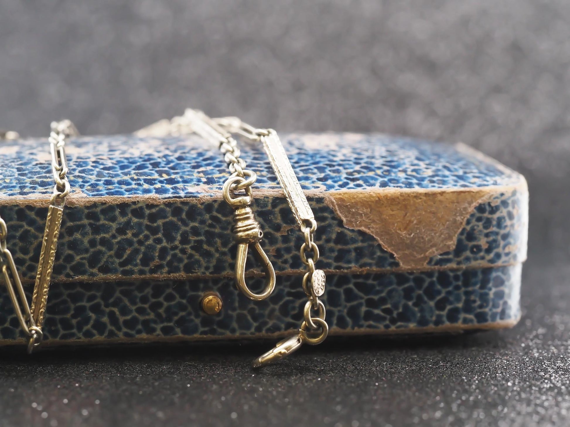 Circa 1929 stamped “LIBERTY” 14K White Gold Antique Chain 14.25 inch