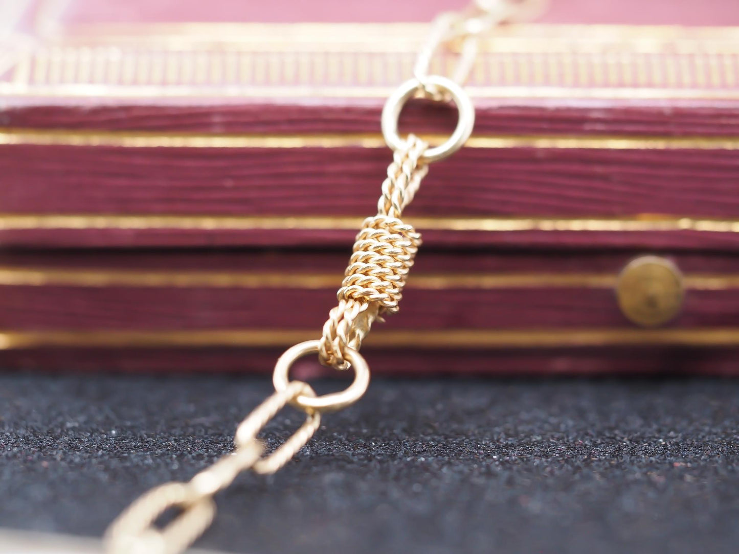 Vintage 14K Yellow Gold Antique Rope Knot Link Chain - VHK#837a