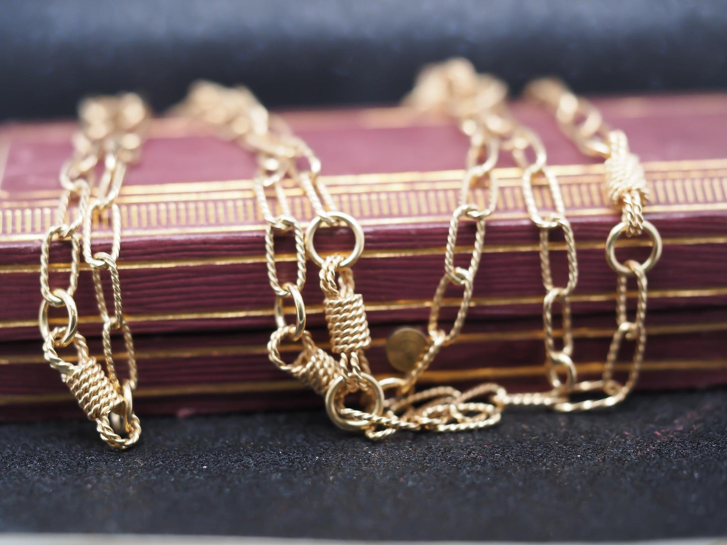 Vintage 14K Yellow Gold Antique Rope Knot Link Chain - VHK#837a