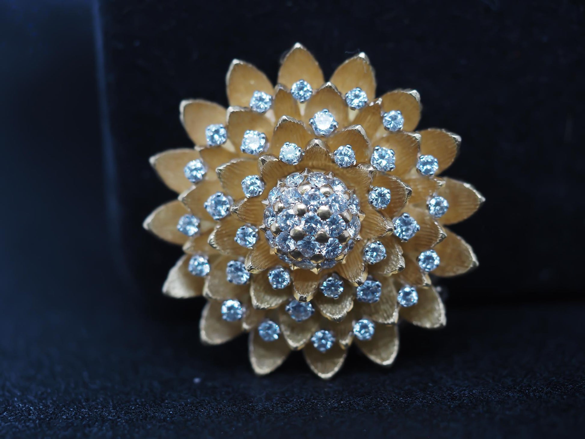 Vintage French 18K Yellow Gold and Diamond Flower Brooch - VHK#891a