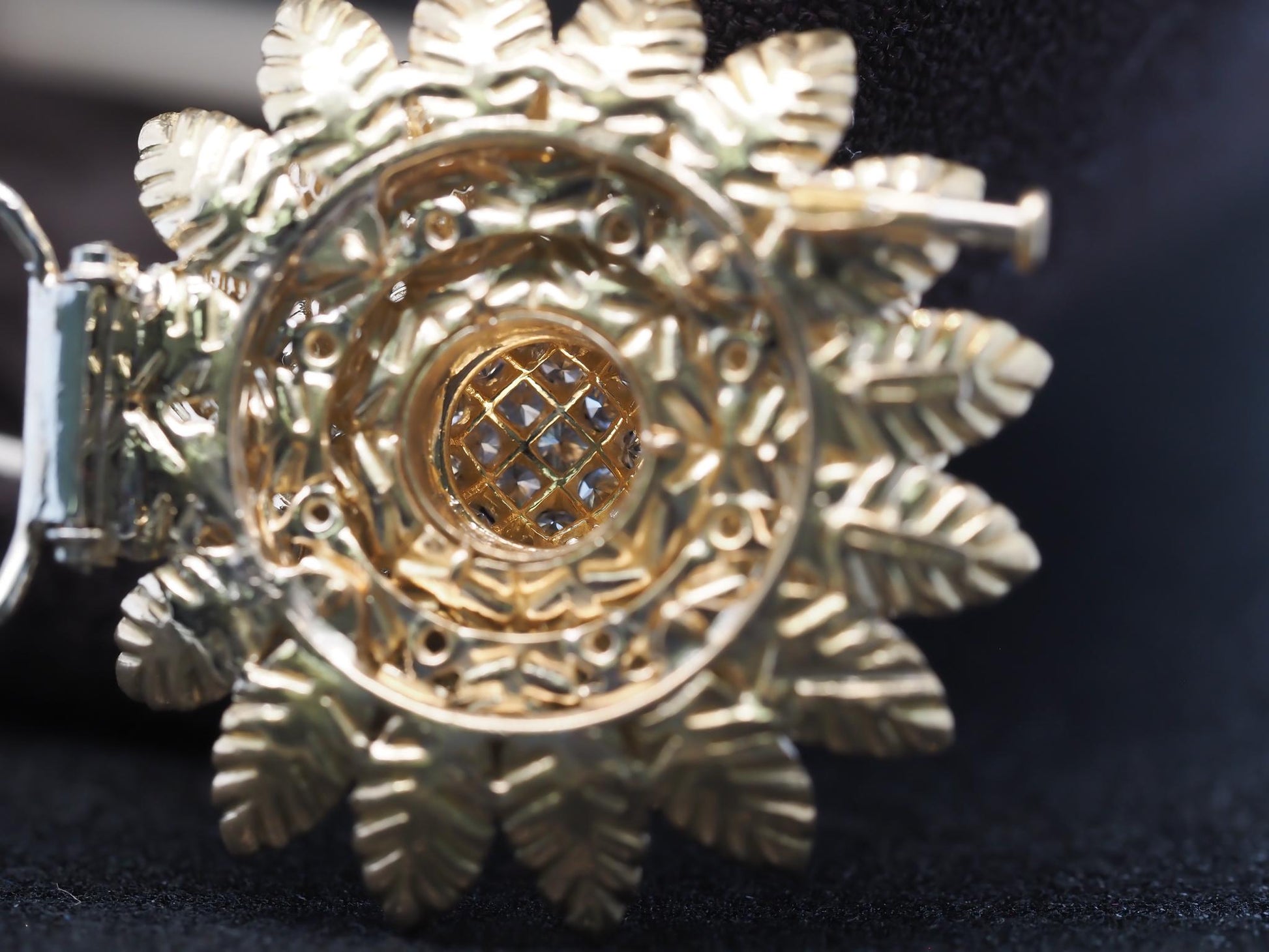 Vintage French 18K Yellow Gold and Diamond Flower Brooch - VHK#891a
