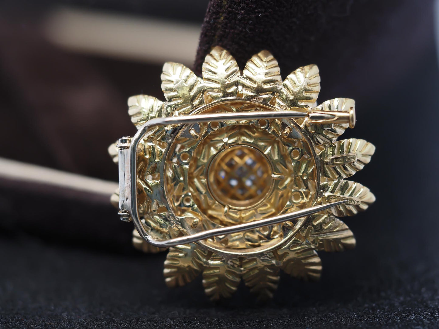 Vintage French 18K Yellow Gold and Diamond Flower Brooch - VHK#891a