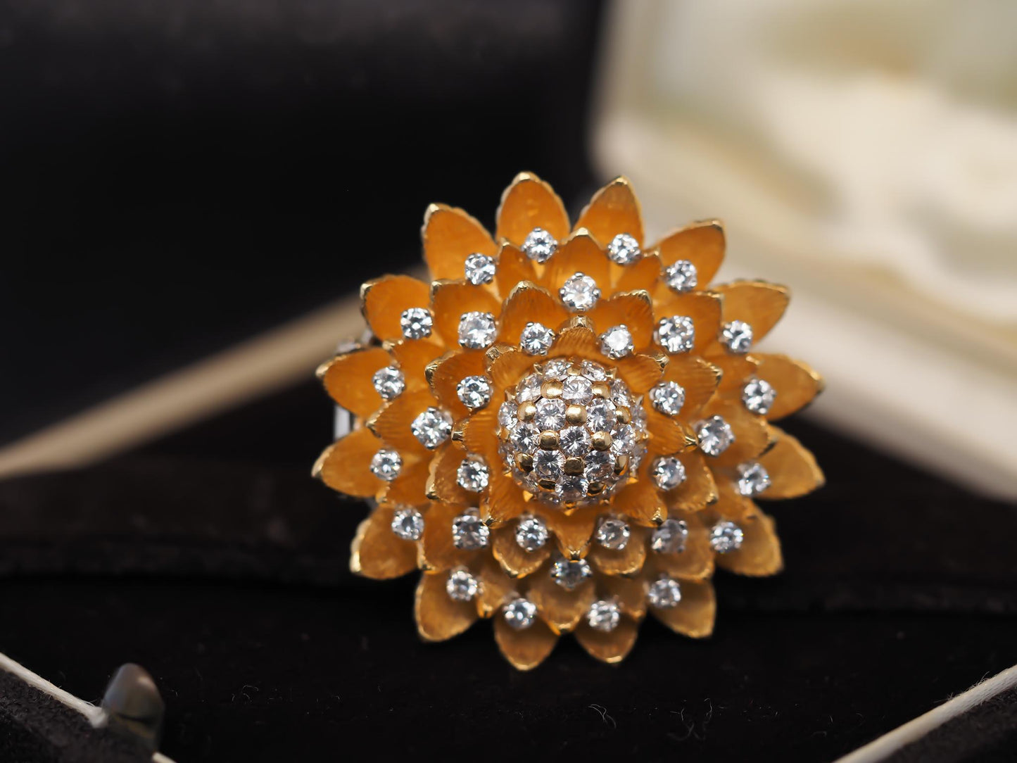 Vintage French 18K Yellow Gold and Diamond Flower Brooch - VHK#891a