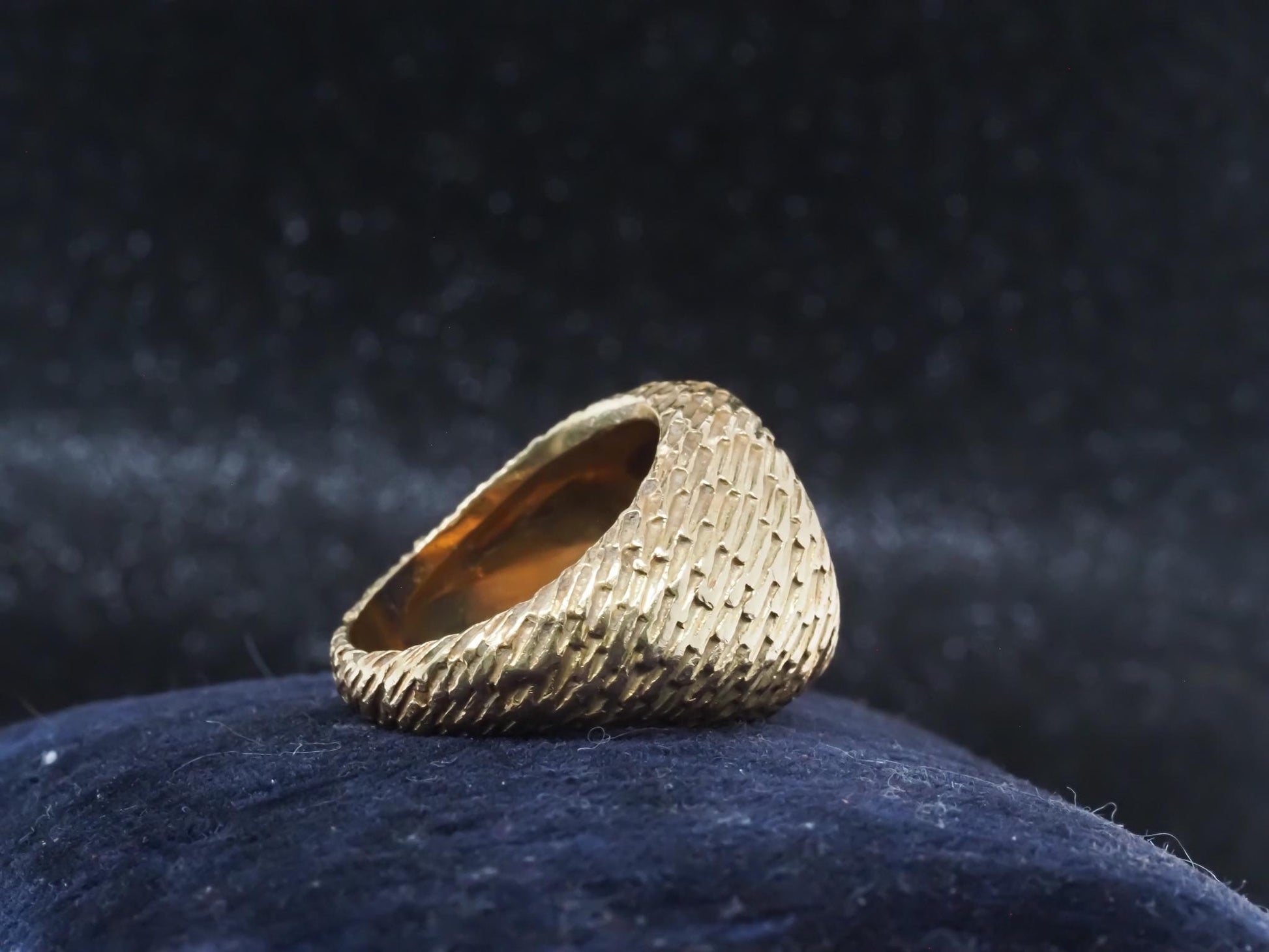 Estate TIFFANY & CO. Studios France, 18K Yellow Gold Lapis Ring - VHK#416b