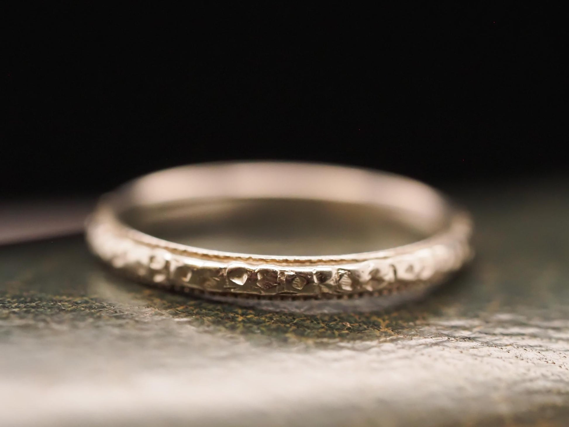 18K White Gold Vintage Engraved Wedding Band - VHK#626