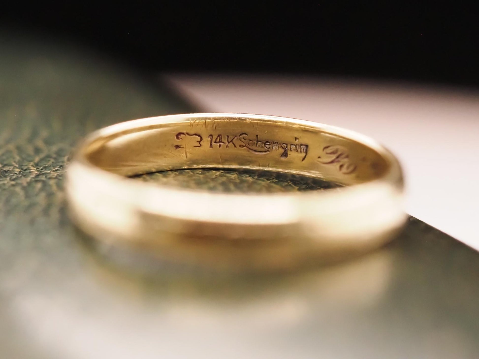 14K Yellow Gold Engraved 1932 Wedding Band - VHK#629