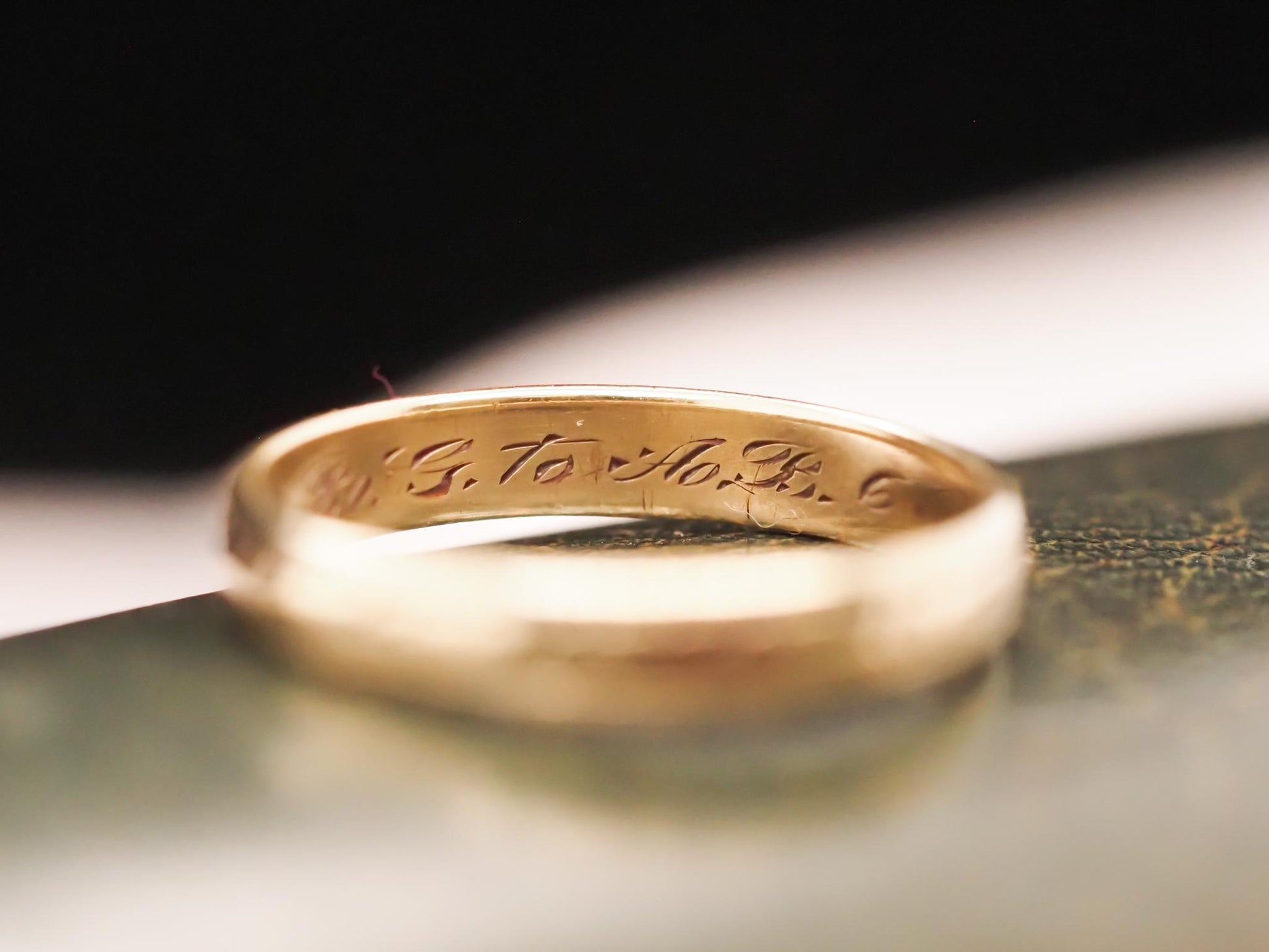 14K Yellow Gold Engraved 1932 Wedding Band - VHK#629