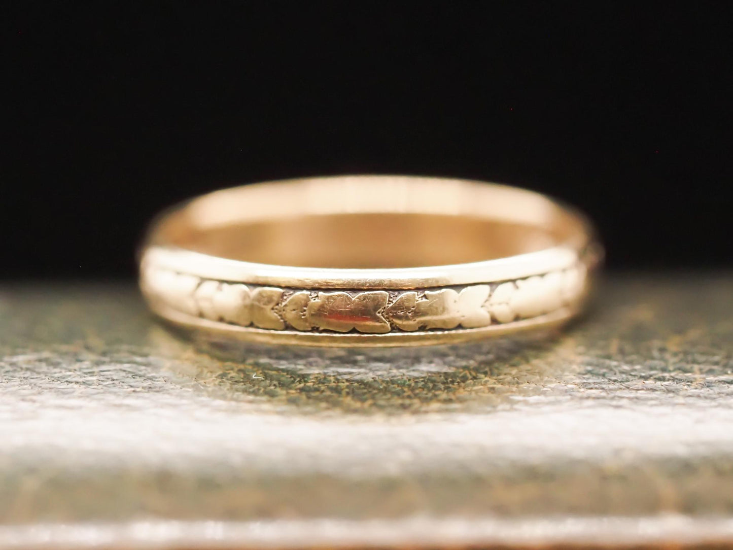 14K Yellow Gold Engraved 1932 Wedding Band - VHK#629