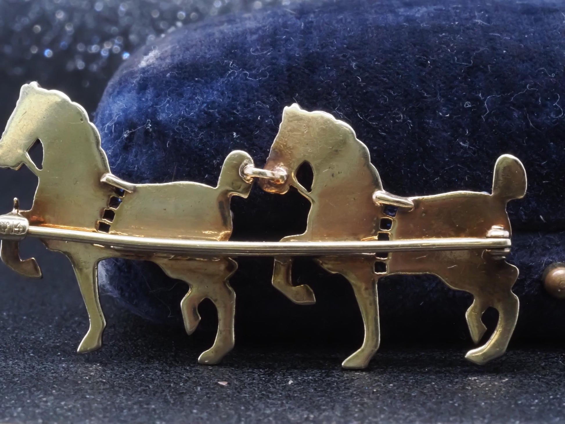 Estate 1900s 14K Yellow Gold Horse Brooch with Sapphire and Pearls - VHK#653a