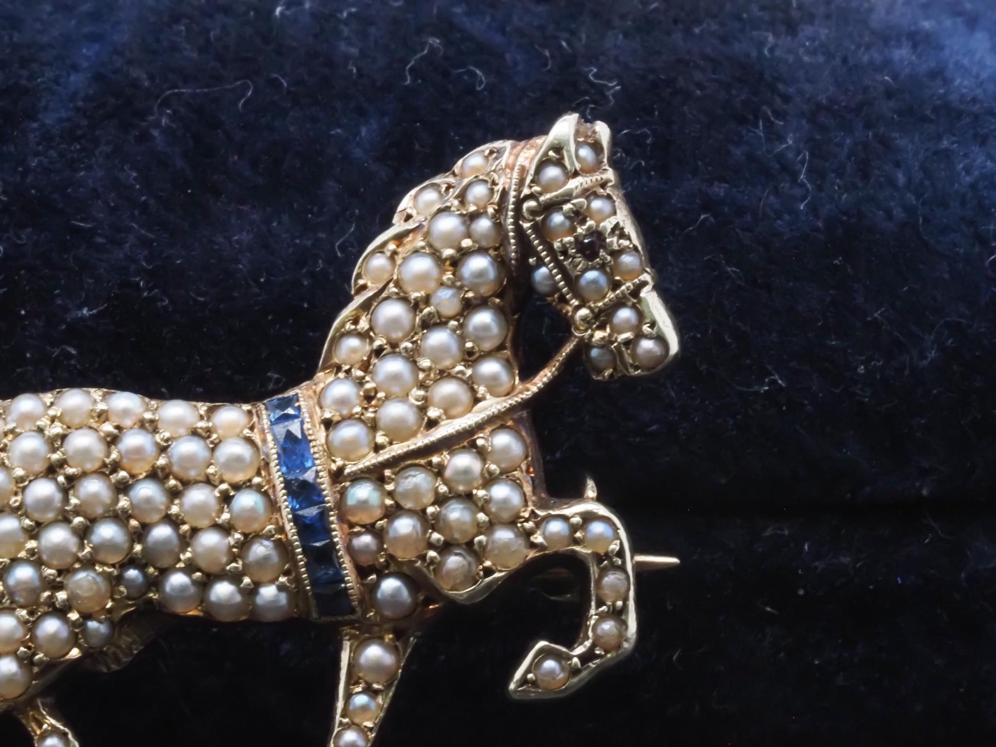 Estate 1900s 14K Yellow Gold Horse Brooch with Sapphire and Pearls - VHK#653a