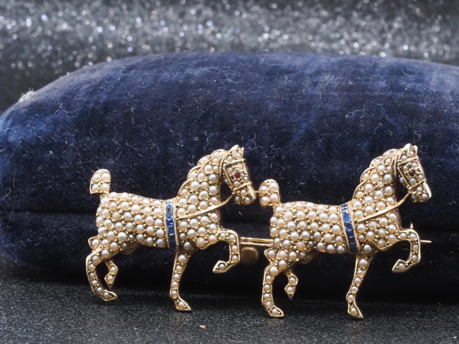 Estate 1900s 14K Yellow Gold Horse Brooch with Sapphire and Pearls - VHK#653a