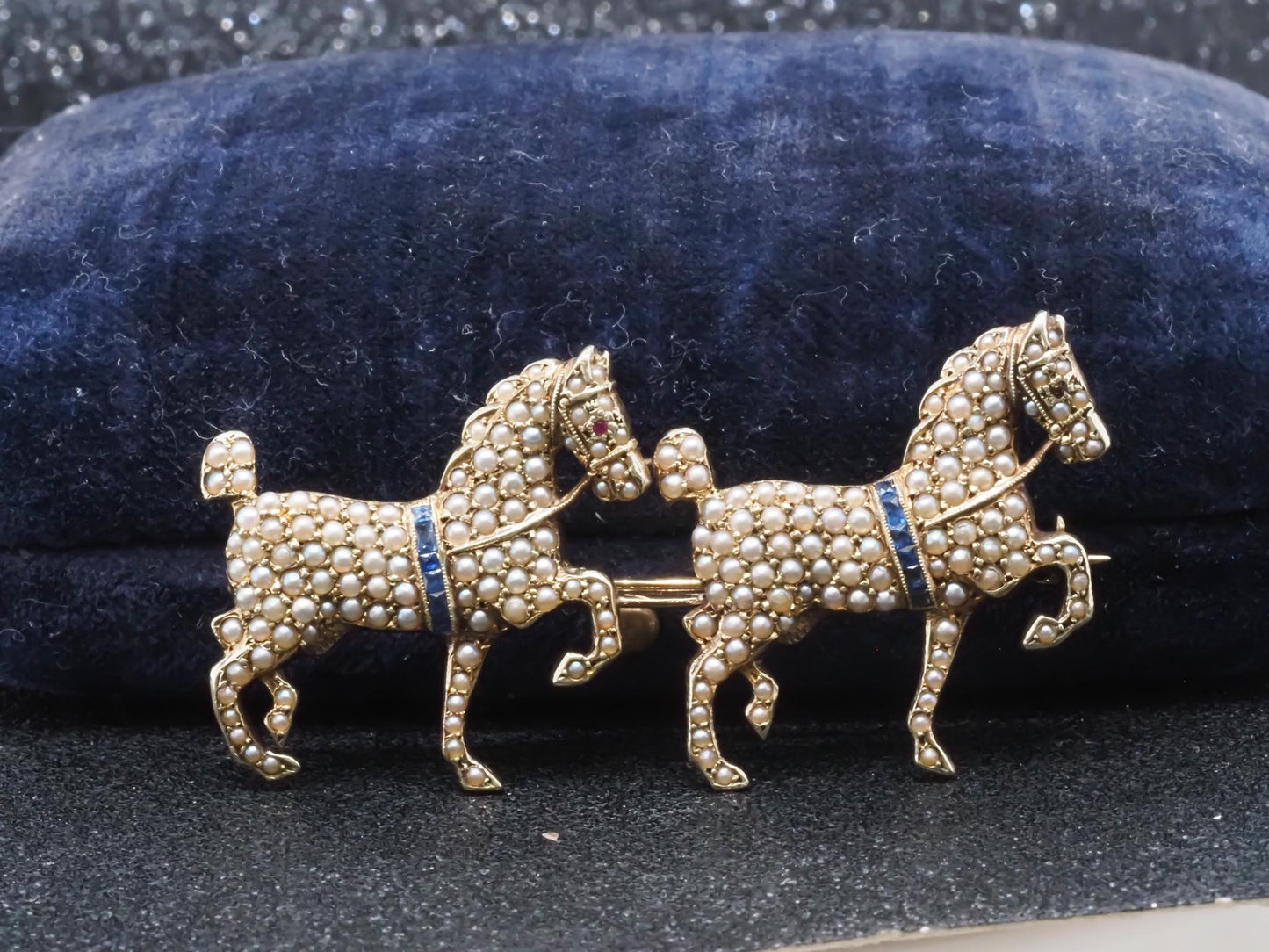 Estate 1900s 14K Yellow Gold Horse Brooch with Sapphire and Pearls - VHK#653a