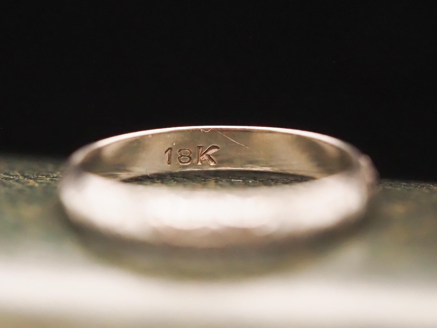 Vintage 18K White Gold Engraved Wedding Band - VHK#630